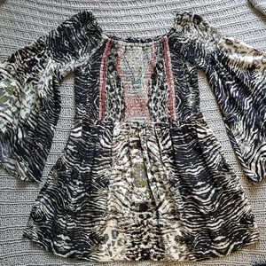 ANGIE'S Woman's Tunic batwing top size Small